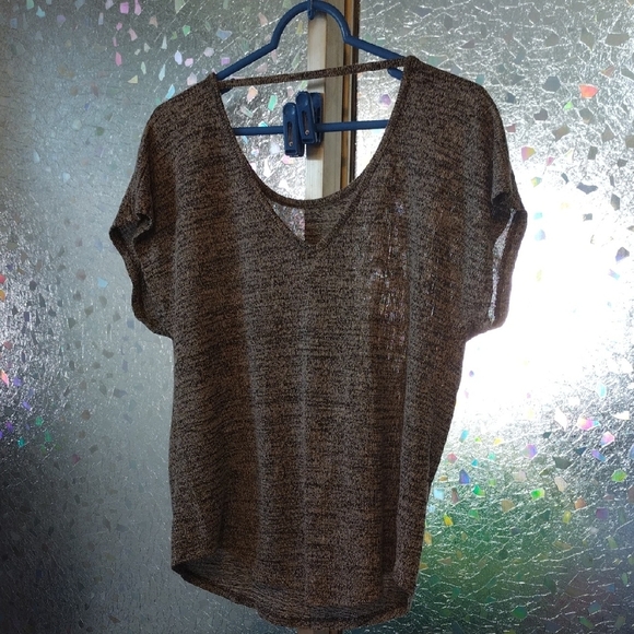 No Boundaries Graphic Tee - Picture 7 of 10